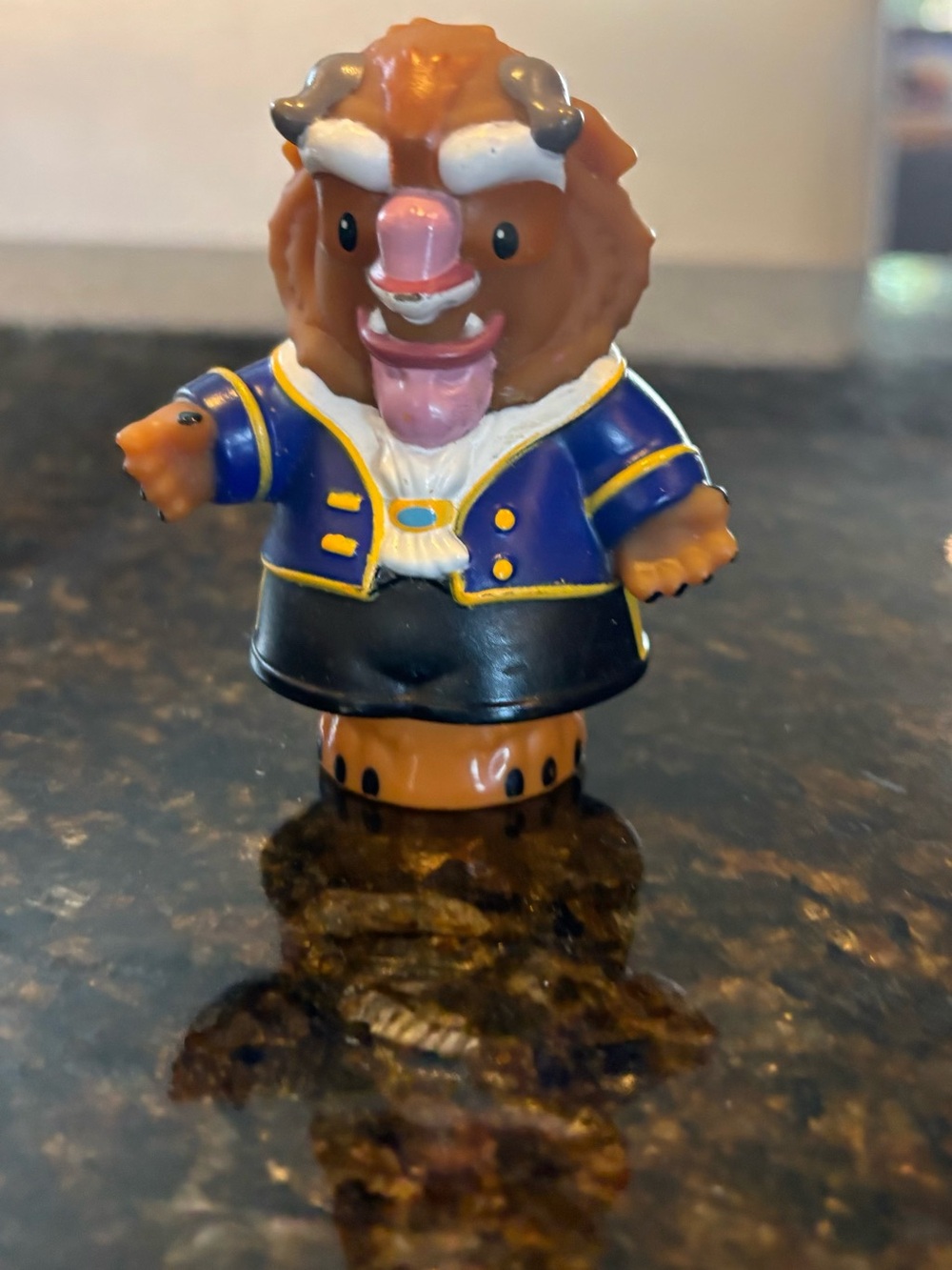 Fisher Price LITTLE PEOPLE Beast Talker